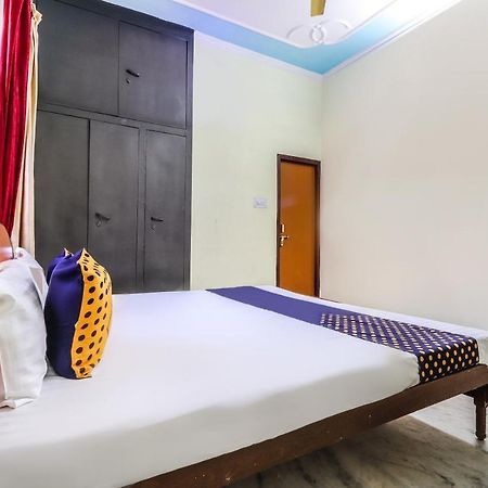 SPOT ON 70311 Rangoli Palace Hotel Lucknow Bagian luar foto