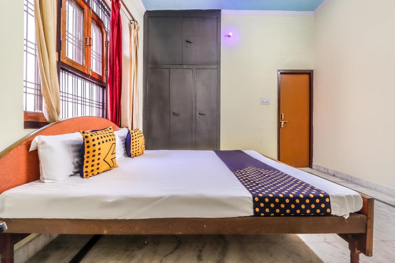 SPOT ON 70311 Rangoli Palace Hotel Lucknow Bagian luar foto
