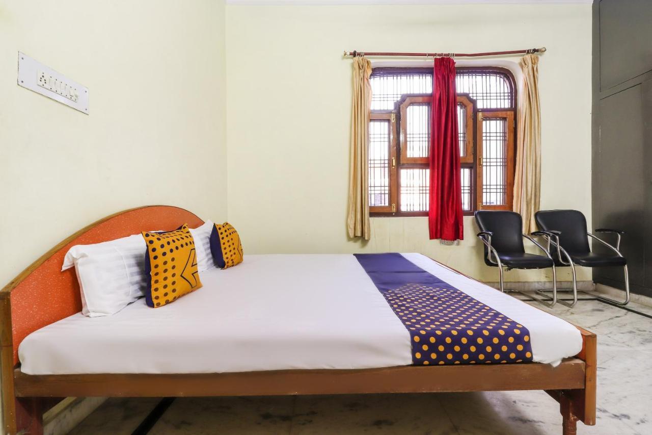 SPOT ON 70311 Rangoli Palace Hotel Lucknow Bagian luar foto