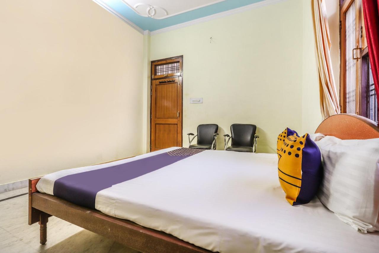 SPOT ON 70311 Rangoli Palace Hotel Lucknow Bagian luar foto