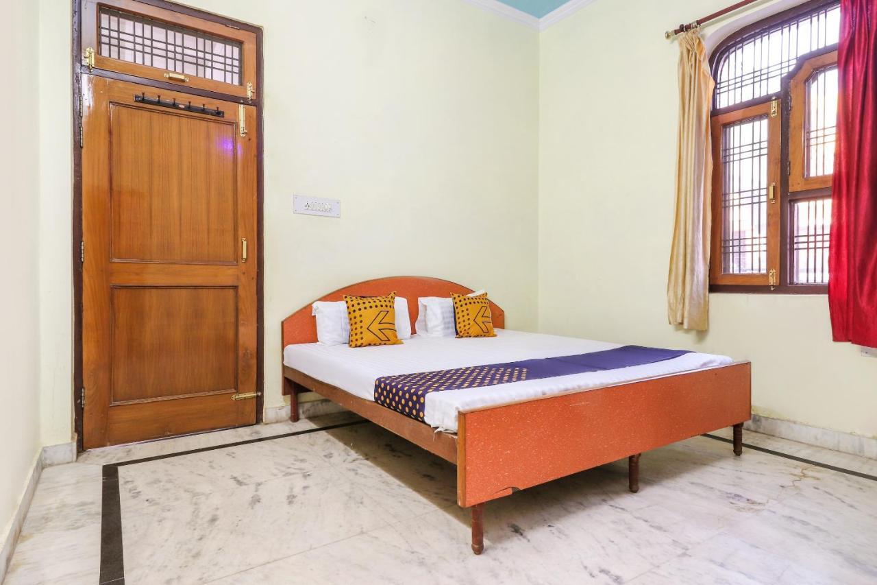 SPOT ON 70311 Rangoli Palace Hotel Lucknow Bagian luar foto