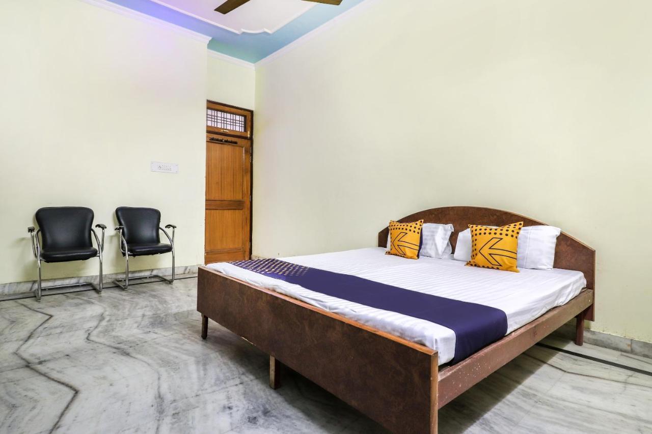 SPOT ON 70311 Rangoli Palace Hotel Lucknow Bagian luar foto