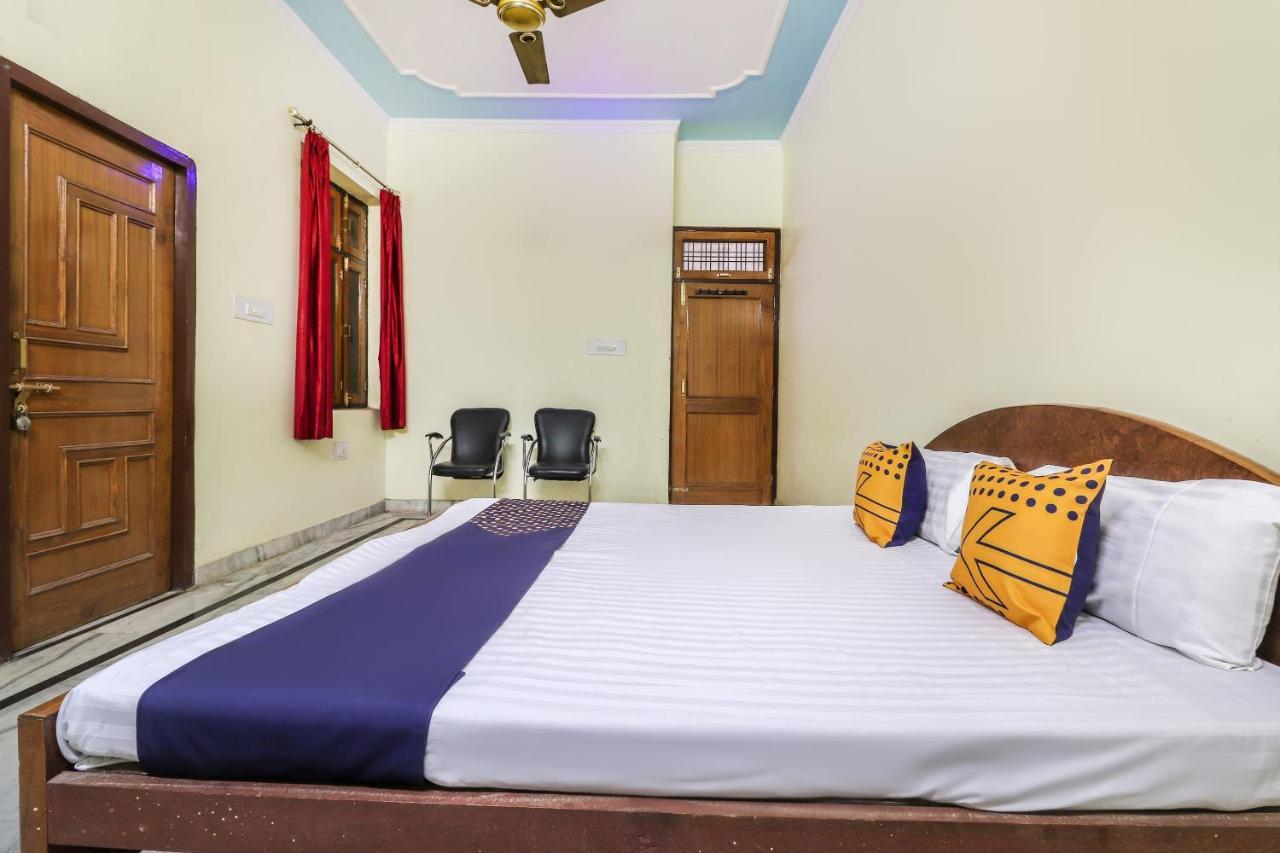 SPOT ON 70311 Rangoli Palace Hotel Lucknow Bagian luar foto
