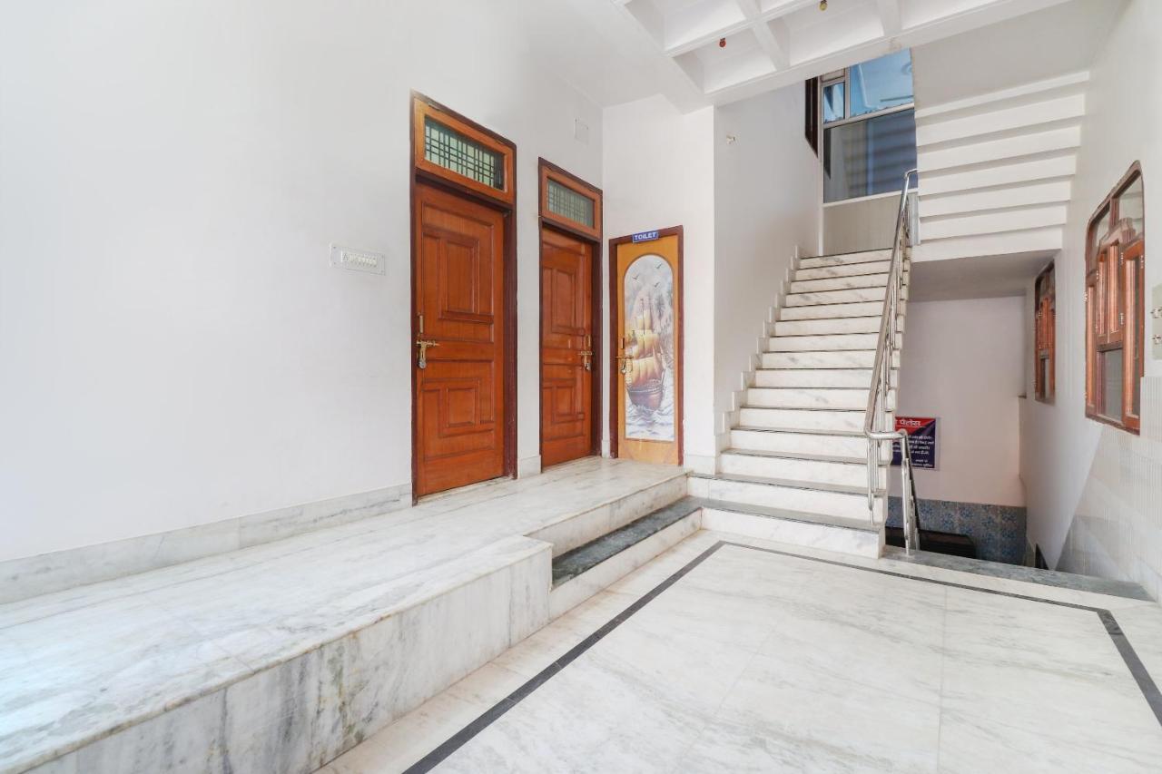SPOT ON 70311 Rangoli Palace Hotel Lucknow Bagian luar foto